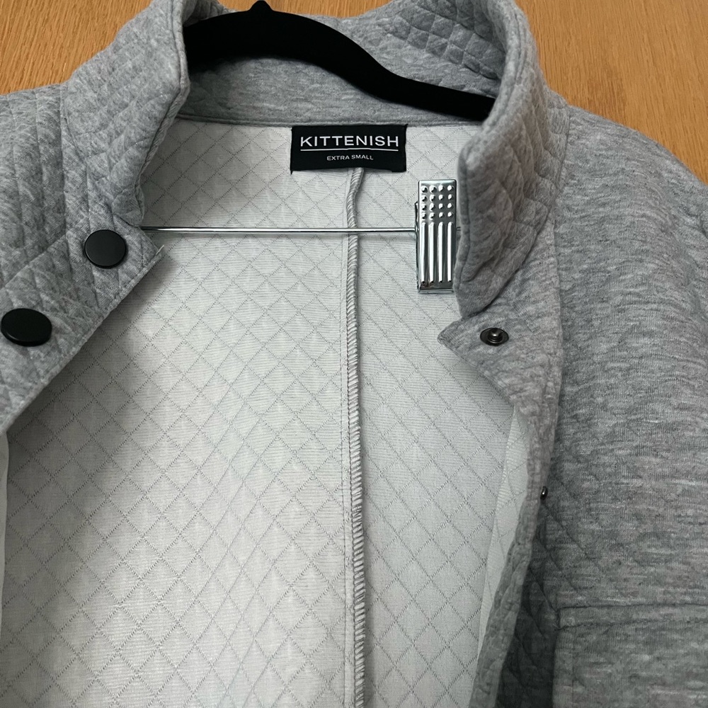 Kittenish jacket - Picture 2 of 2